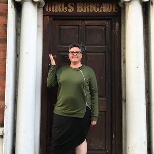 UNIVERSAL STANDARD Meridian Sweatshirt in Olive